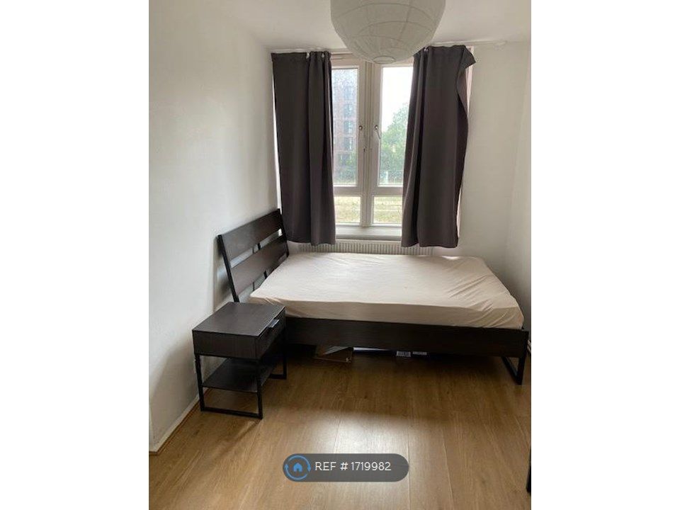 Room to rent in Bath Court, London EC1V Zoopla