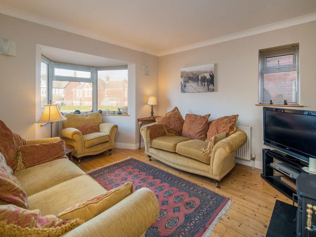 3 bed semidetached house for sale in Upper Road, Cowes PO31