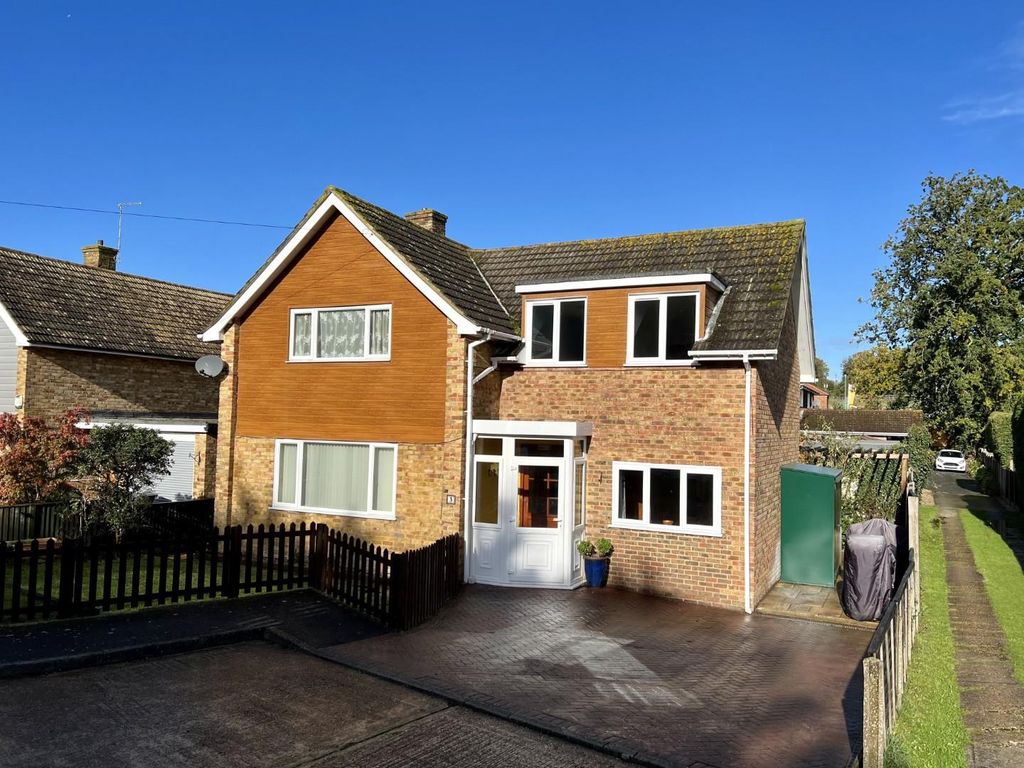 4 bed detached house for sale in St. Marys Close, Hamstreet, Ashford