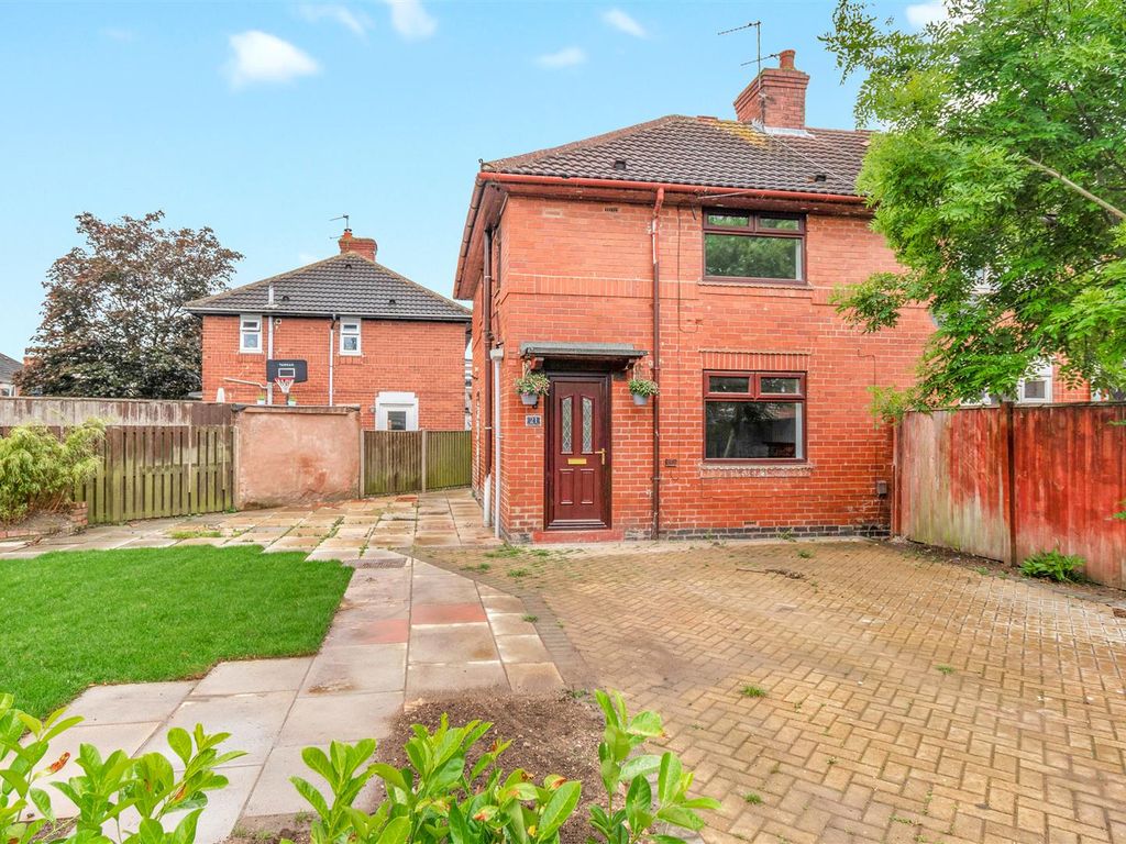3 bed property for sale in Middleham Avenue, York YO31, £240,000 Zoopla