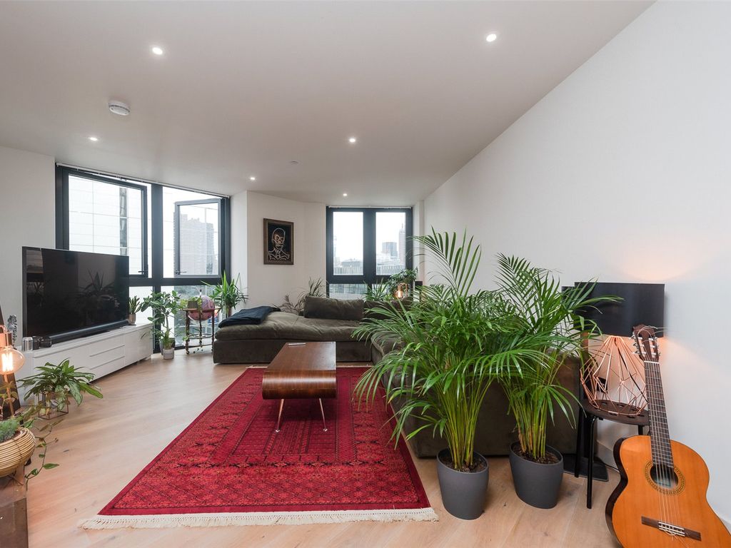 Emery Wharf, 1 Emery Way, London Dock E1W