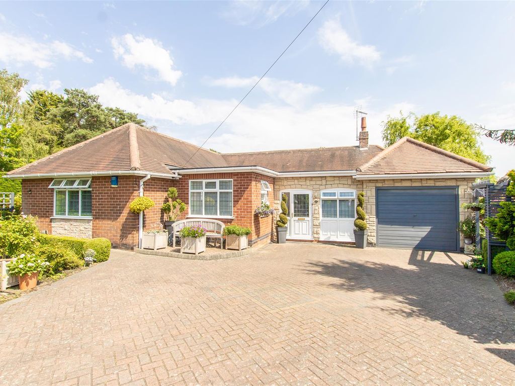 3 bed detached bungalow for sale in Longdale Avenue, Ravenshead