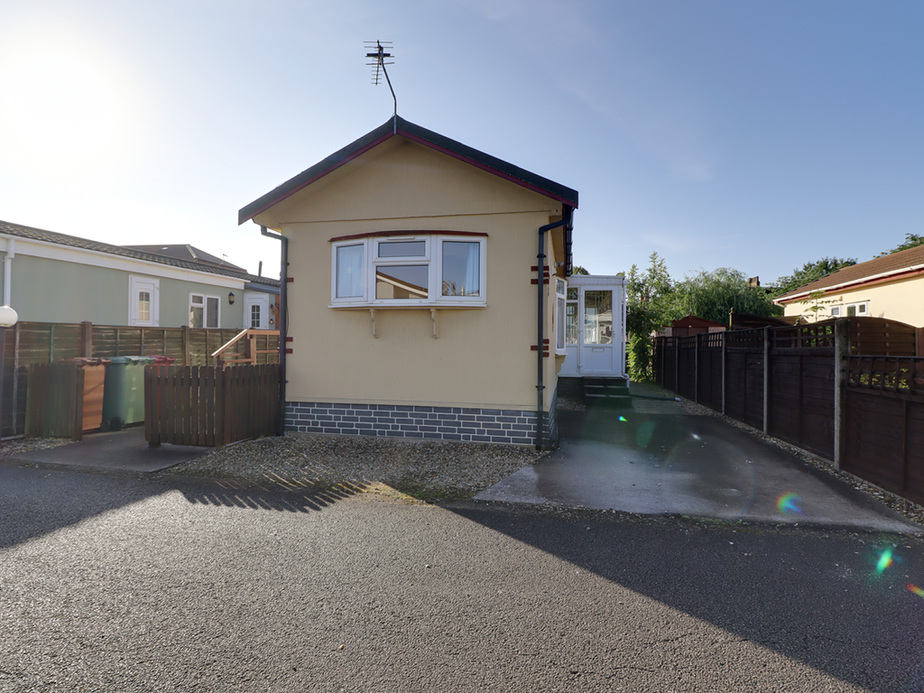 2 bed mobile/park home for sale in Brocklesby Park Homes, Bridge Street