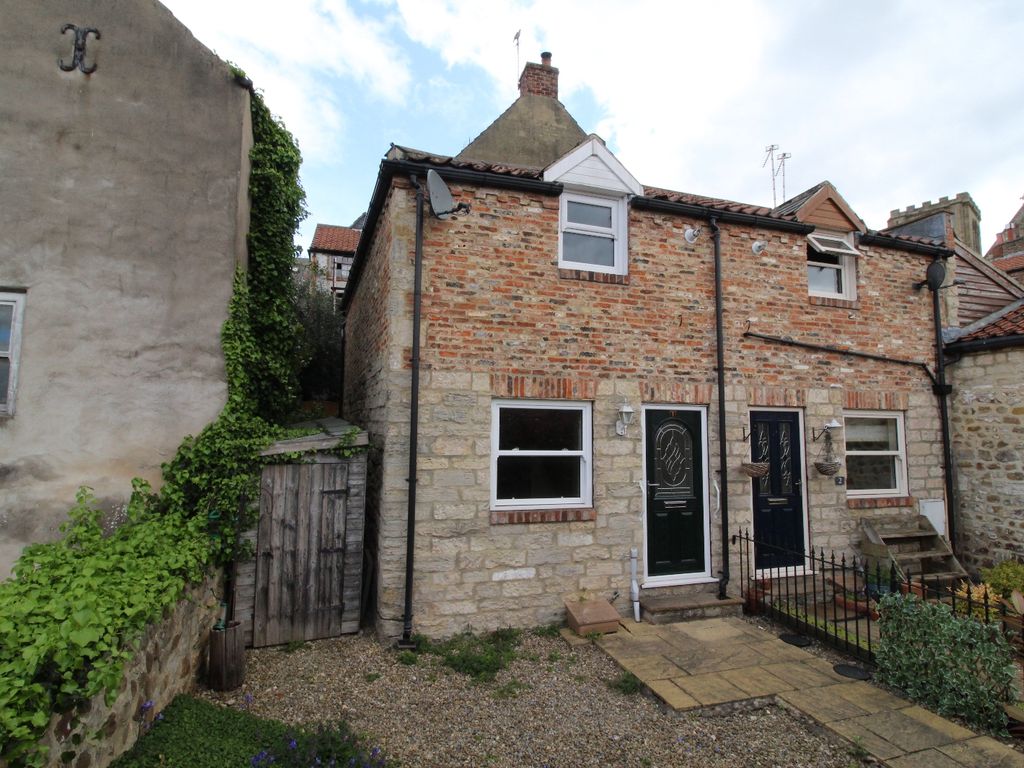 2 bed detached house to rent in St. Margarets Court, Kirkgate, Ripon