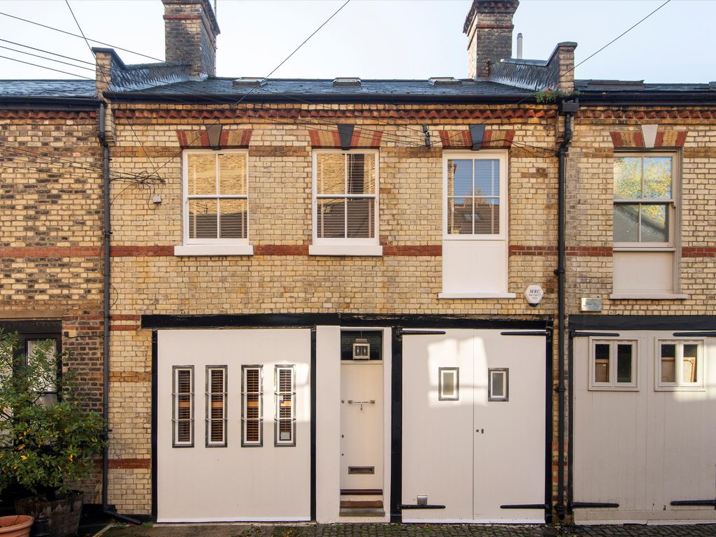 Linden Mews, London W2  