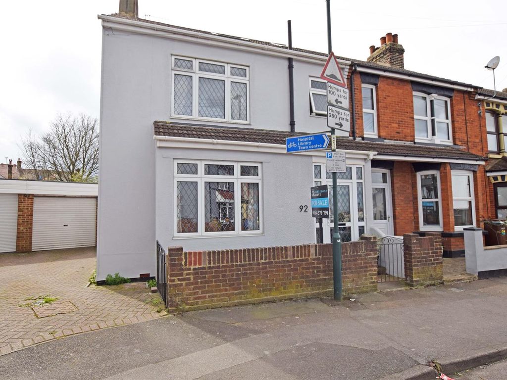 4 bed end terrace house for sale in St. Johns Road, Gillingham ME7 Zoopla