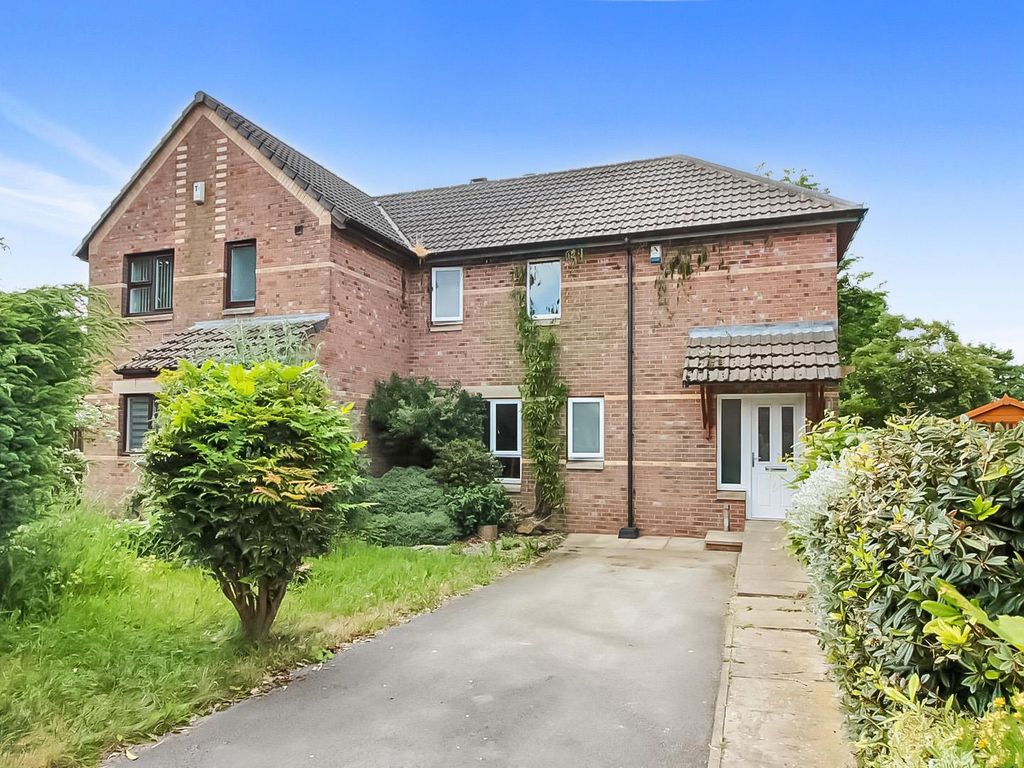 2 bed semidetached house for sale in Lingwell Court, Middleton, Leeds