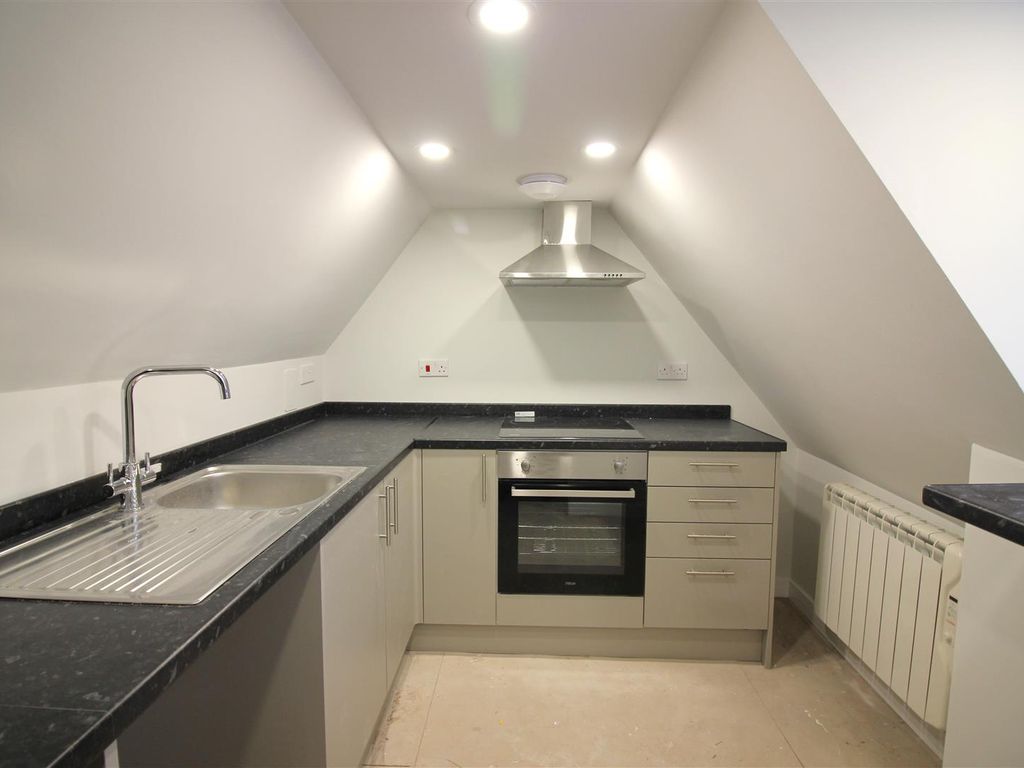 Studio to rent in Sandpit Lane, Braintree CM7, £750 pcm Zoopla
