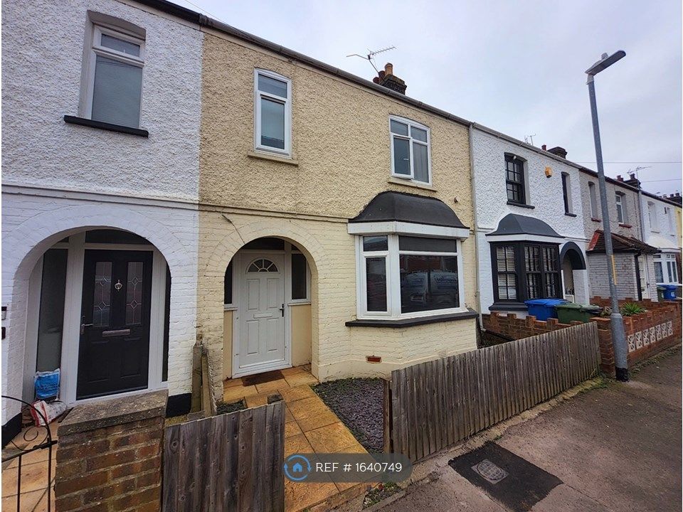 3 bed terraced house to rent in Dumergue Avenue, Queenborough ME11 Zoopla