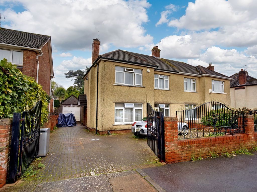3 bed detached house for sale in Elgar Crescent, Llanrumney, Cardiff