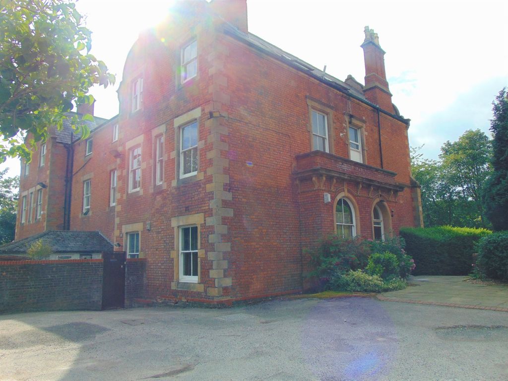 2 bed flat to rent in Ashville Road, Birkenhead, Wirral, Merseyside