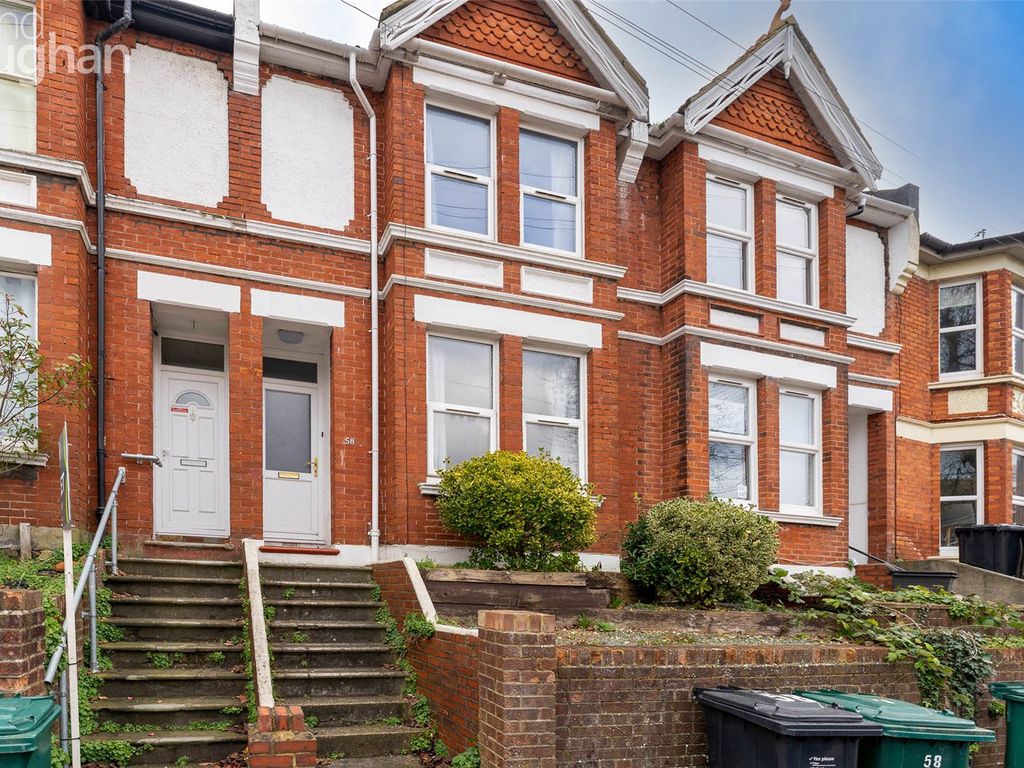 4 bed terraced house to rent in Riley Road, Brighton, East Sussex BN2