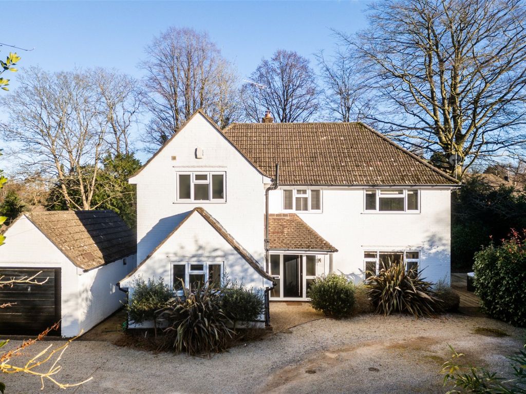 4 bed detached house for sale in Brittains Lane, Sevenoaks, Kent TN13