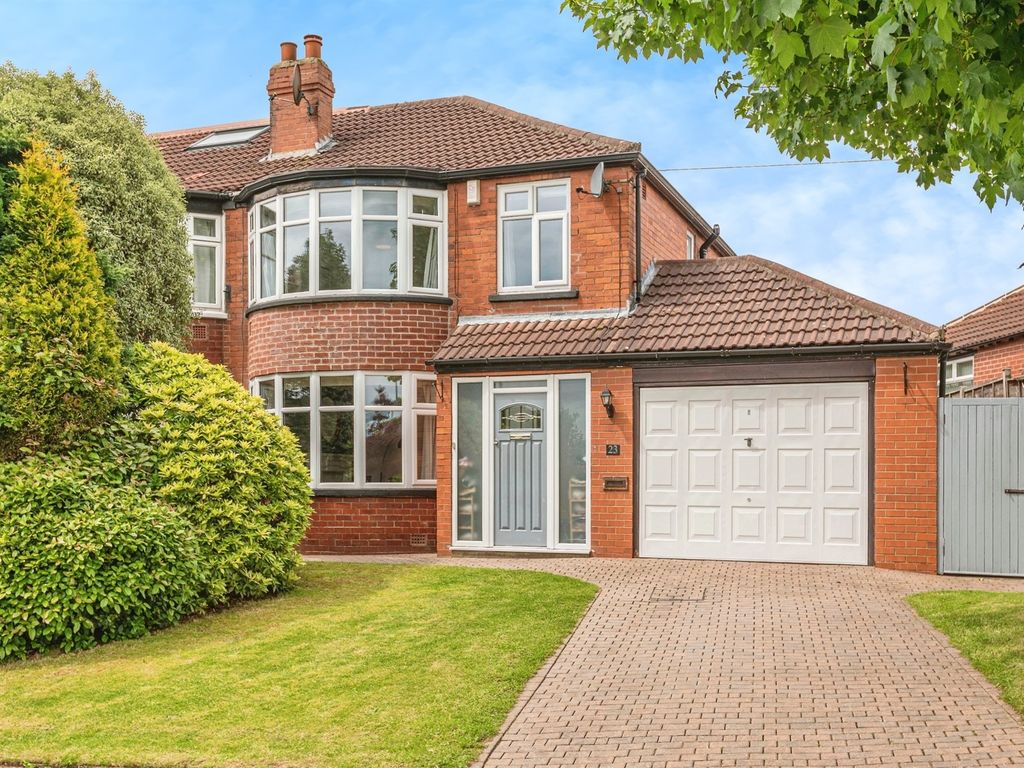 3 bed semidetached house for sale in Kingswood Grove, Roundhay, Leeds