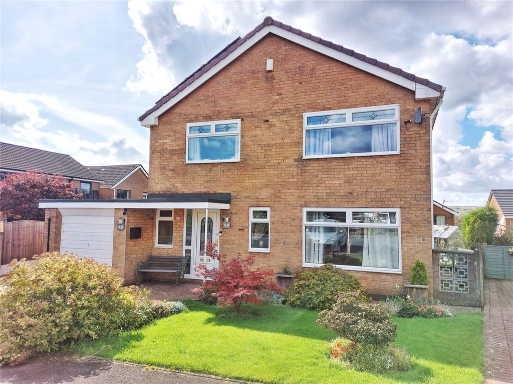 4 bed detached house for sale in Ryde Close, Haslingden, Rossendale BB4