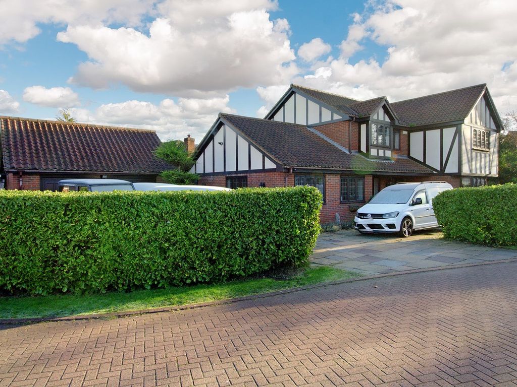 4 bed detached house for sale in Westfield Garth, Ealand, Scunthorpe