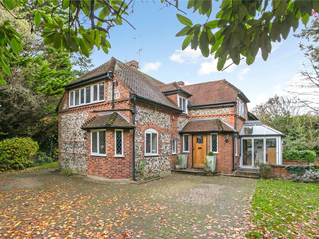 Fulmer Common Road, Iver, Buckinghamshire SL0  