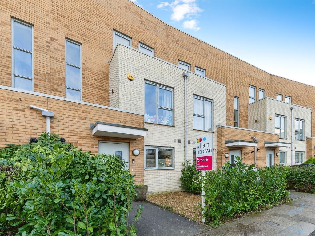 3 bed terraced house for sale in Tudor Way, Hertford SG14, £204,000