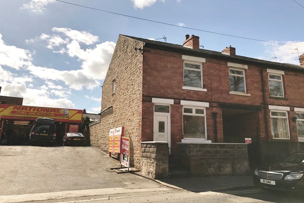 3 bed terraced house to rent in West Street, Hucknall NG15, £850 pcm