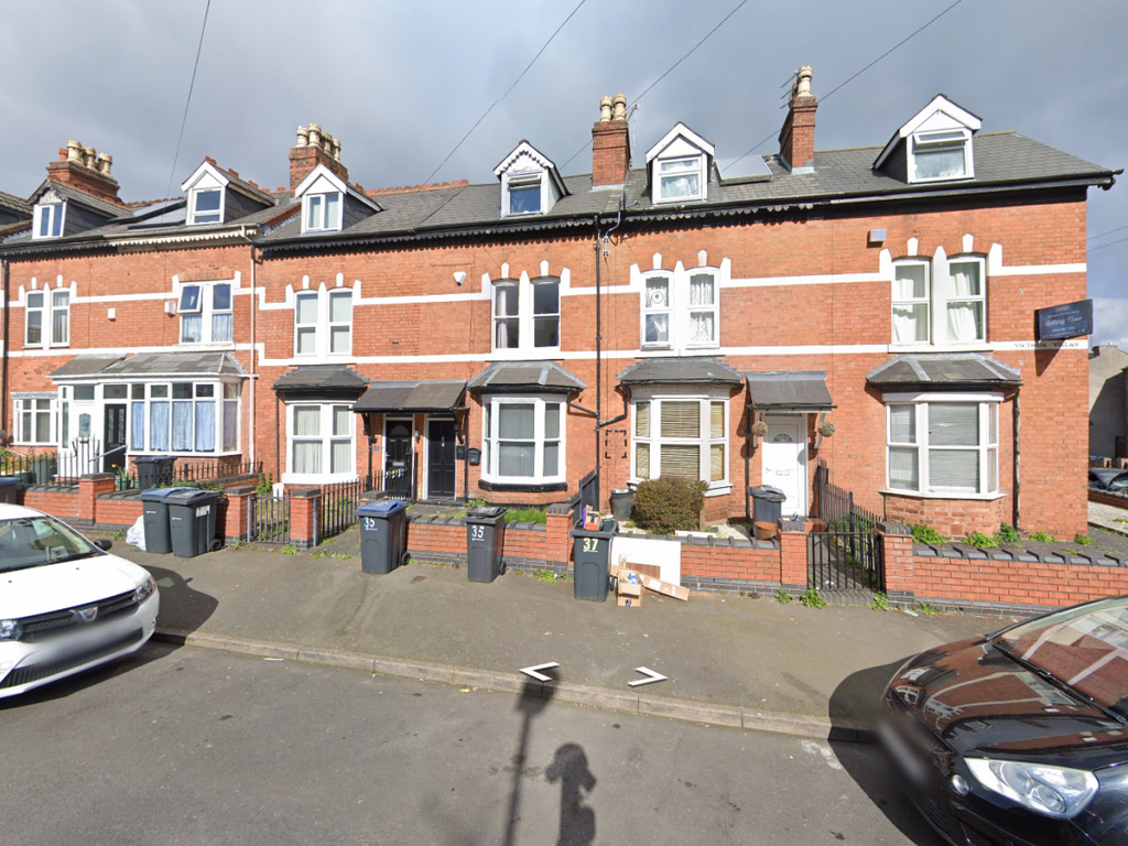 3 bed terraced house to rent in Link Road, Edgbaston, Birmingham B16, £1,400 pcm Zoopla