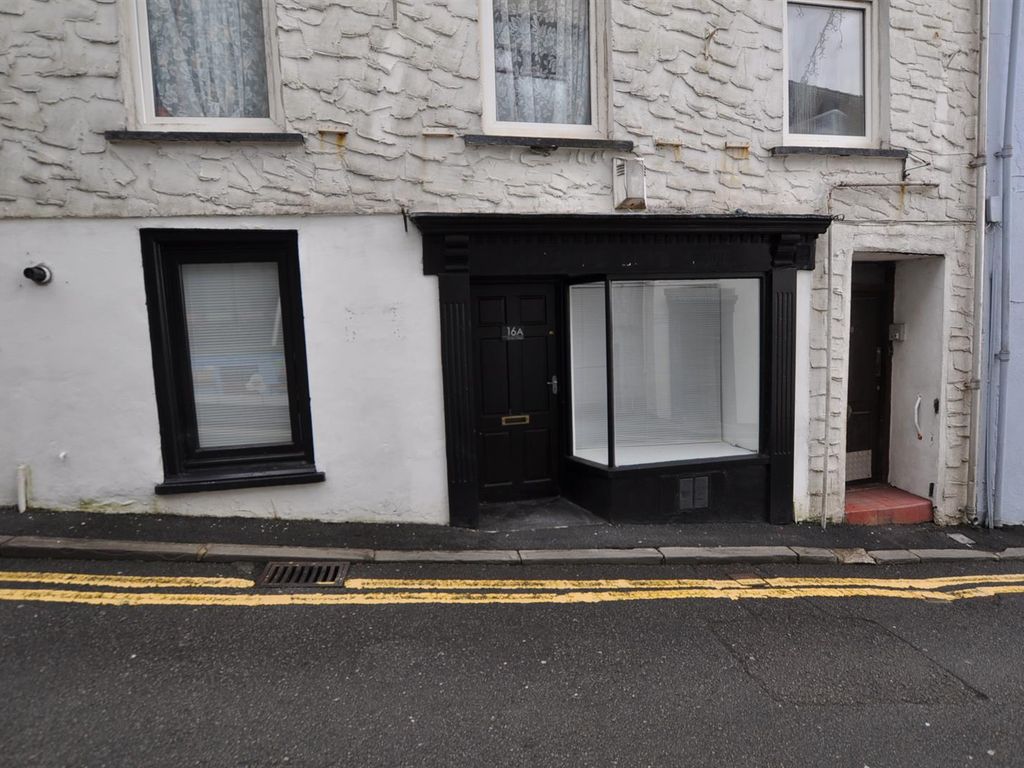 Commercial property to let in Bridge Street, Carmarthen SA31, £6,600 pa Zoopla