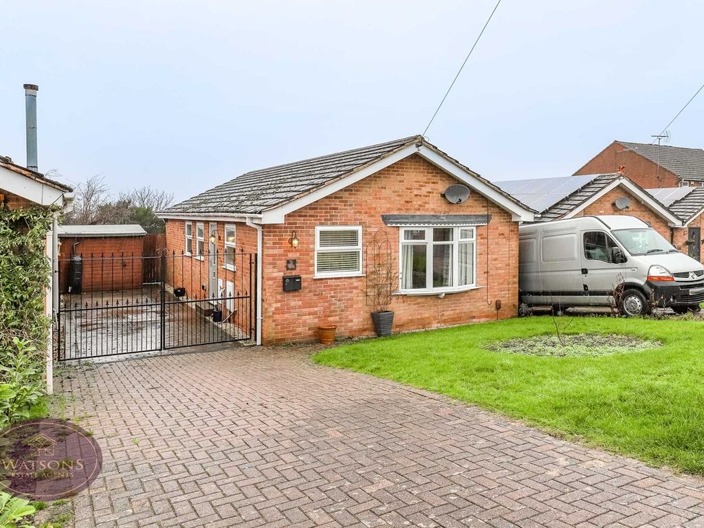 3 bed bungalow for sale in Barlow Drive North, Awsworth, Nottingham