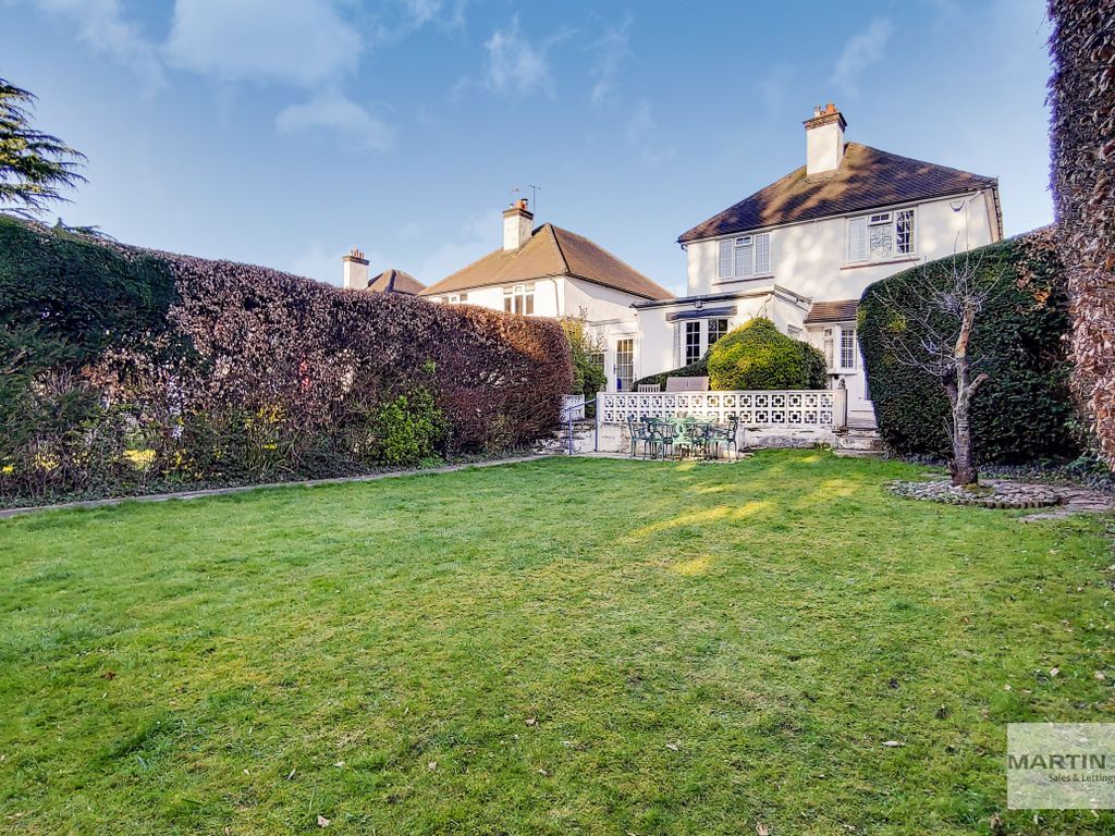 5 bed detached house for sale in Brancaster Lane, Purley CR8, £800,000