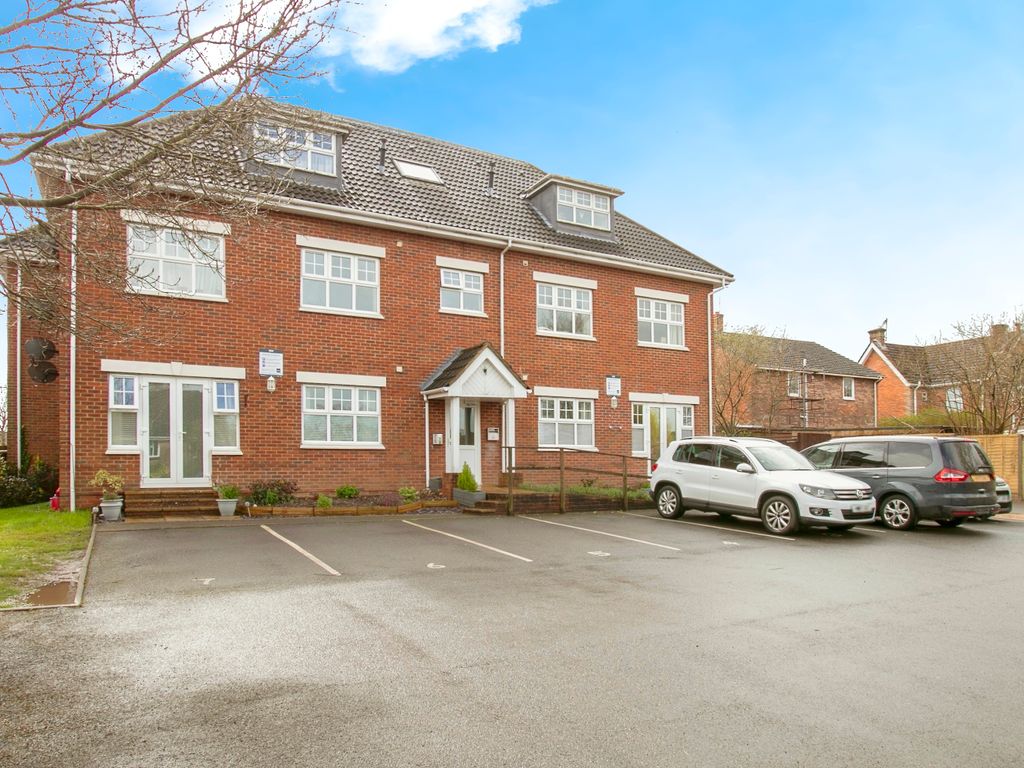 2 bed flat for sale in Poole Road, Poole, Dorset BH16, £190,000 Zoopla
