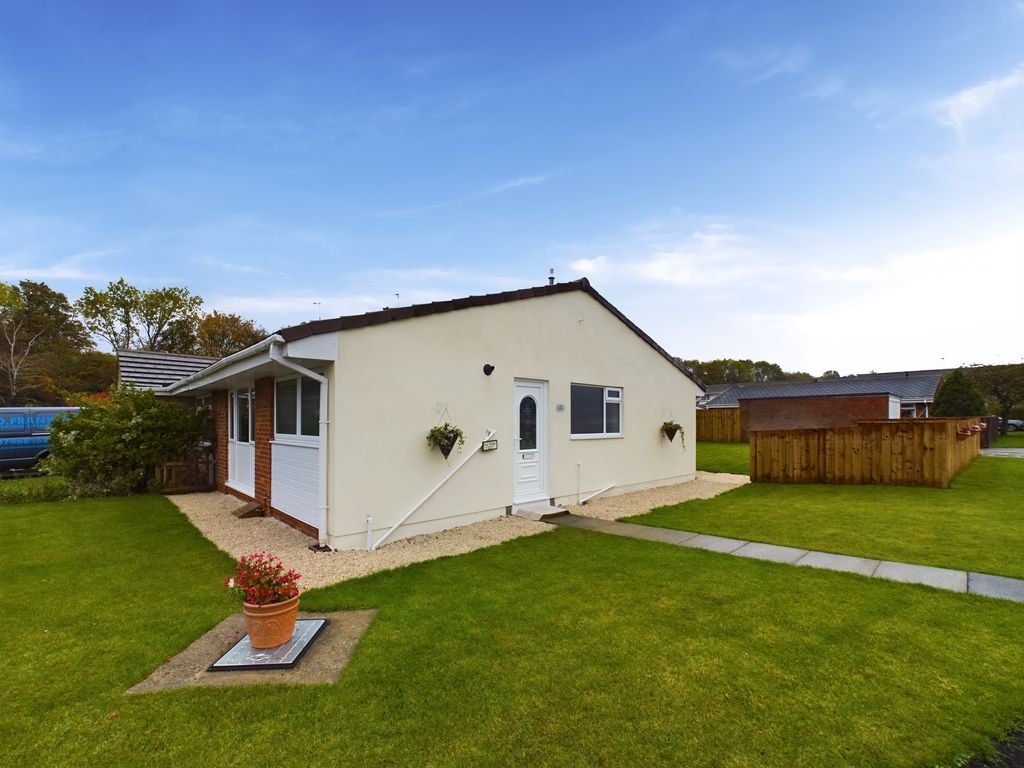 2 bed bungalow for sale in Vine Close, Guisborough TS14, £179,000 Zoopla