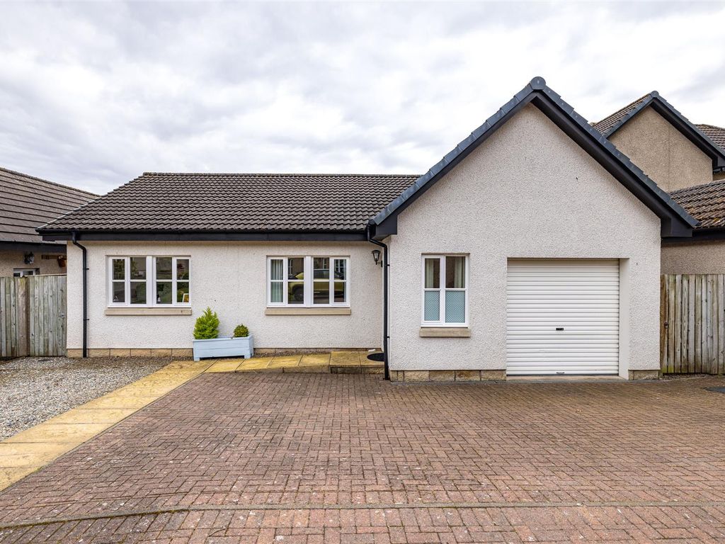 3 bed detached bungalow for sale in Lady's Walk, Darnick, Melrose TD6