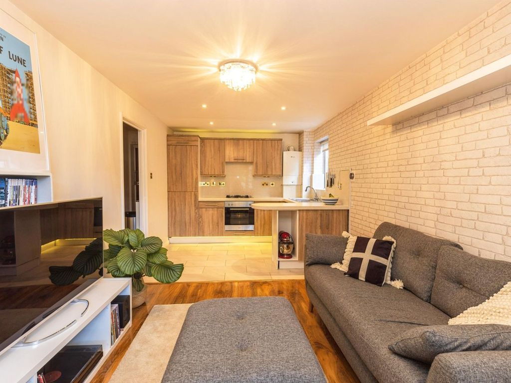 1 bed flat for sale in Gloucester Road, Cheltenham GL51 Zoopla