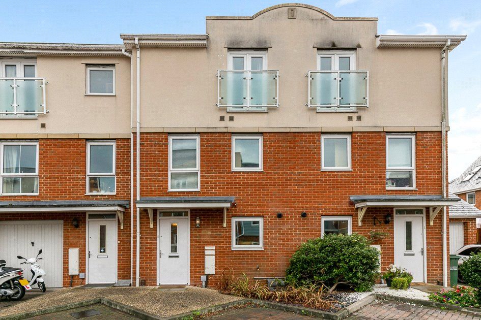Barrow Gardens, Redhill, Surrey RH1  