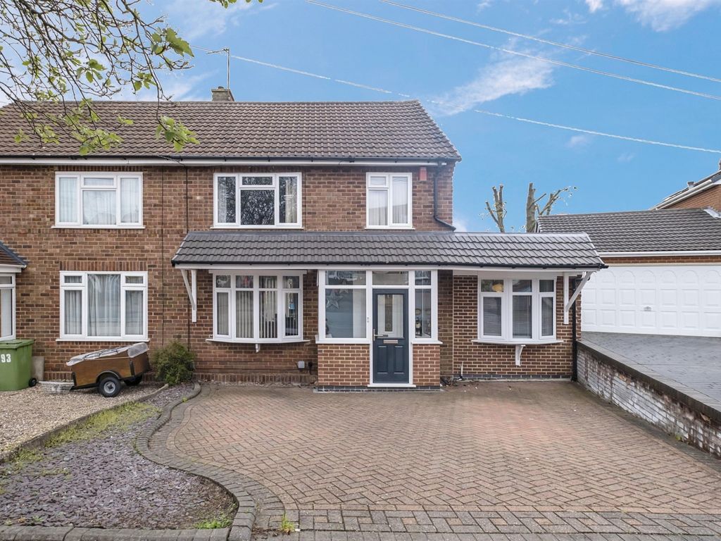 4 bed semidetached house for sale in Gainsborough Crescent, Great Barr