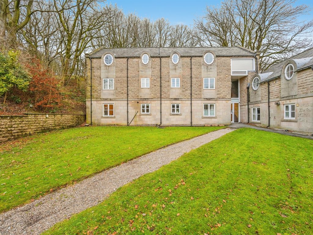 2 bed flat for sale in Corbar Road, Buxton SK17, £265,000 Zoopla