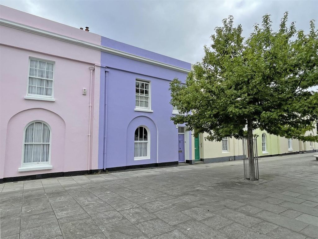 4 bed terraced house for sale in Adelaide Street, Stonehouse, Plymouth