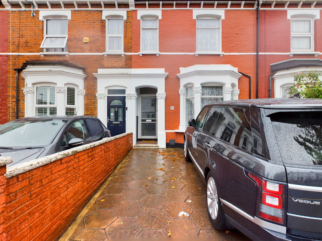 3 bed terraced house for sale in Malvern Road, London N8 Zoopla