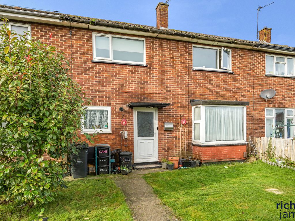 3 bed terraced house for sale in Barnstaple Close, Park North, Swindon