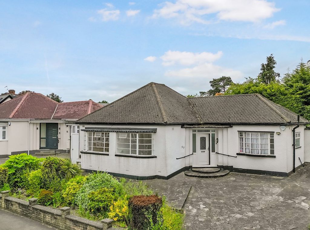 2 bed detached bungalow for sale in Woodhill Crescent, Harrow HA3, £