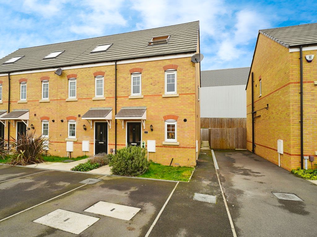 3 bed end terrace house for sale in Minnow Drive, Ellesmere Port CH66