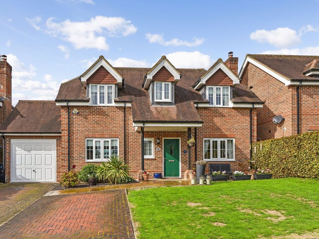 3 bed detached house for sale in Lymington Bottom Road, Medstead, Alton