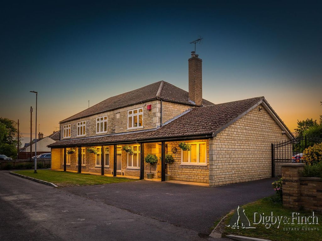 5 bed detached house for sale in Suttons Lane, Deeping Gate