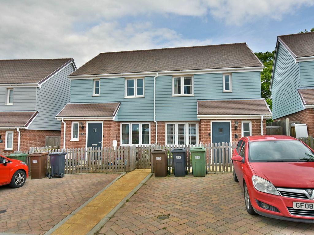 3 bed semidetached house for sale in Redgrove Close, BexhillOnSea