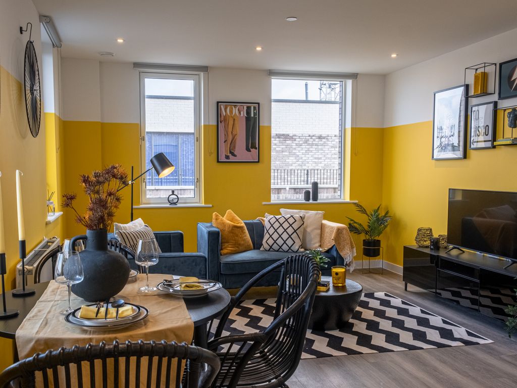 138 Earlham Grove, Forest Gate, London E7  