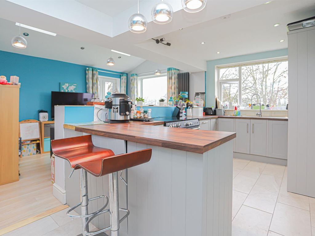 4 bed semidetached house for sale in Deacons Drive, Salford M6, £