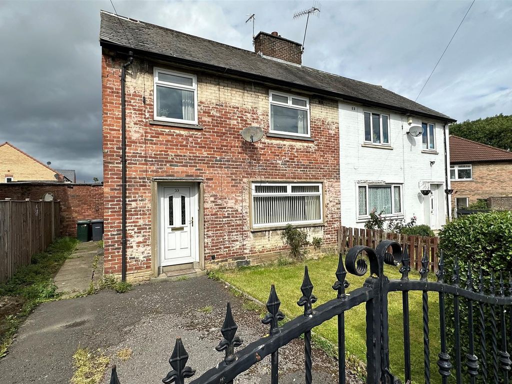 3 bed semidetached house for sale in Rowlestone Rise, Greengates