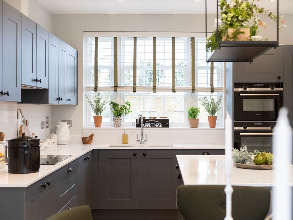 New home, 4 bed detached house for sale in Park View, Woodstock OX20, £