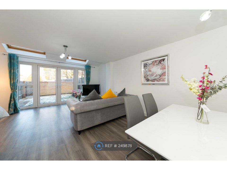 3 bed end terrace house to rent in Langley Road, Langley, Slough SL3, £