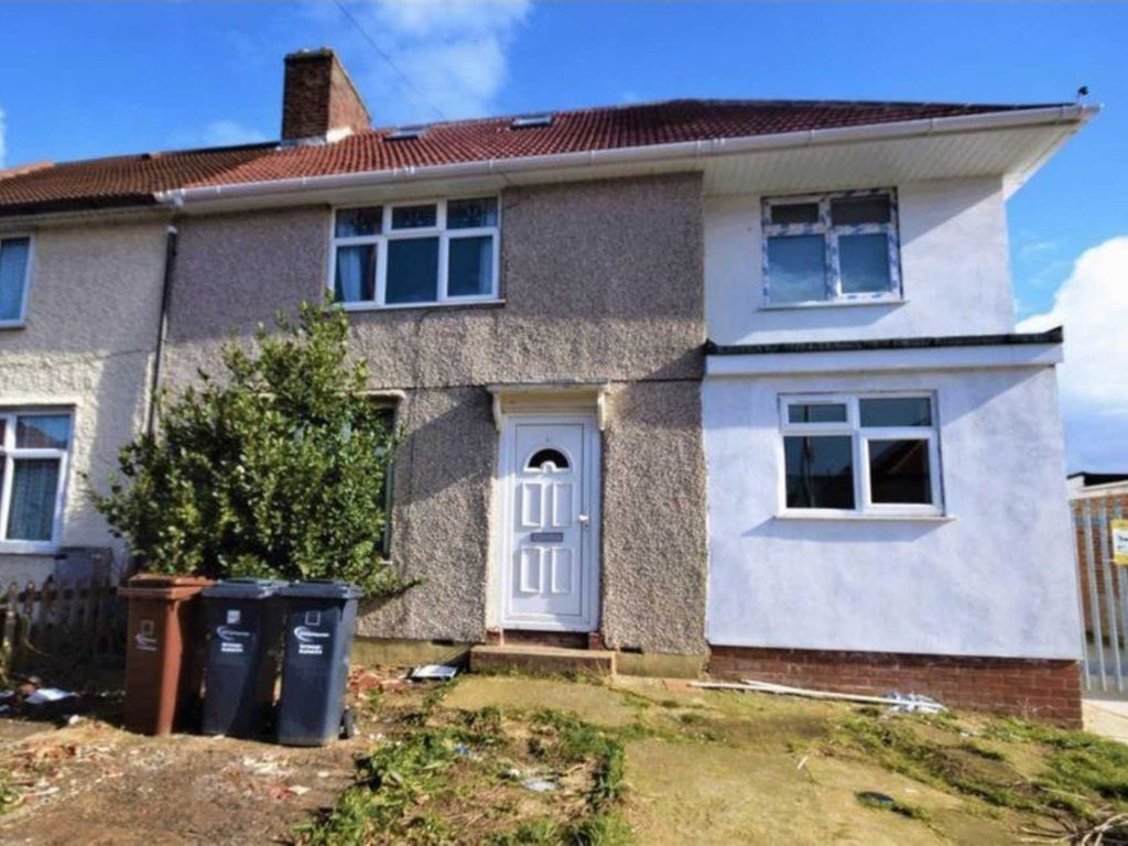 Studio to rent in Hunters Hall Road, Dagenham RM10 Zoopla