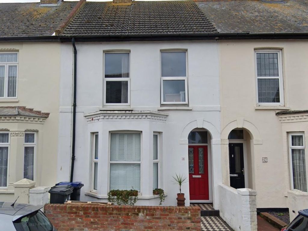 2 bed flat to rent in Nelson Road, Whitstable CT5, £1,095 pcm Zoopla