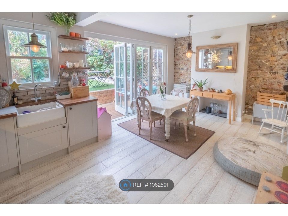 2 bed terraced house to rent in Tivoli Road, London SE27 Zoopla